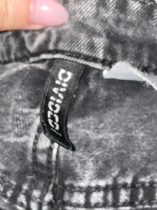 Divided Black Washed Jeans - Picture 3 of 3